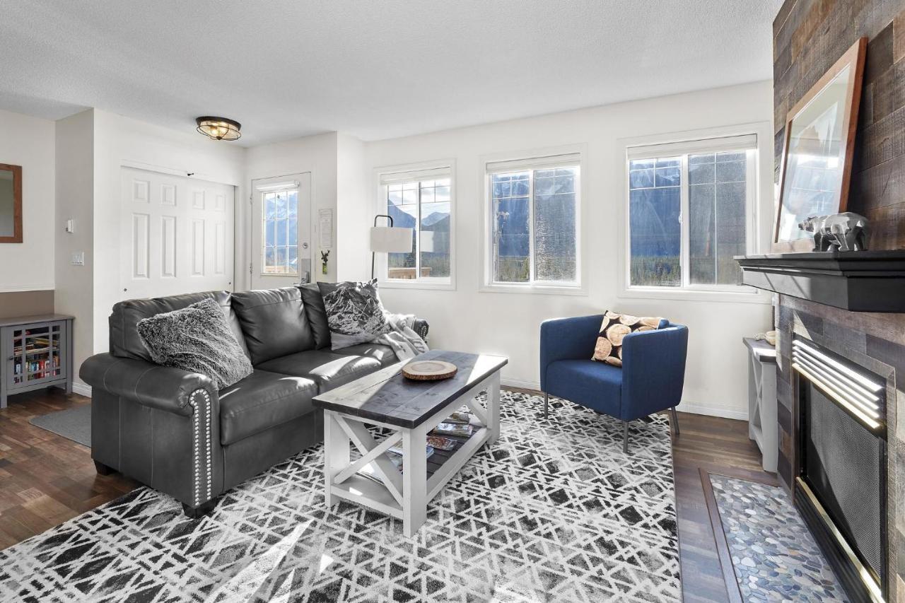 Villa Mountain Gate - Pet Friendly 2Br W Mountain Views And Open Hot Tub Canmore Exterior foto