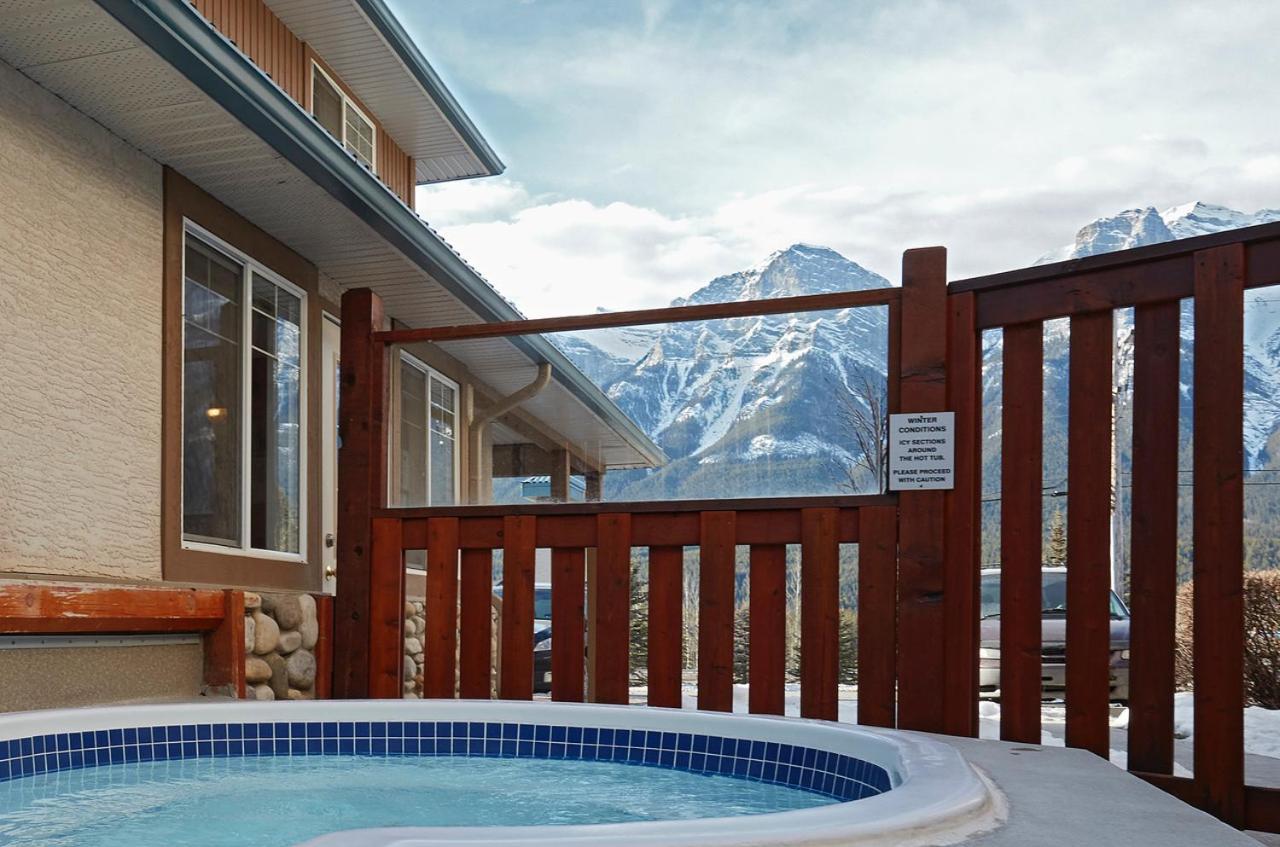 Villa Mountain Gate - Pet Friendly 2Br W Mountain Views And Open Hot Tub Canmore Exterior foto